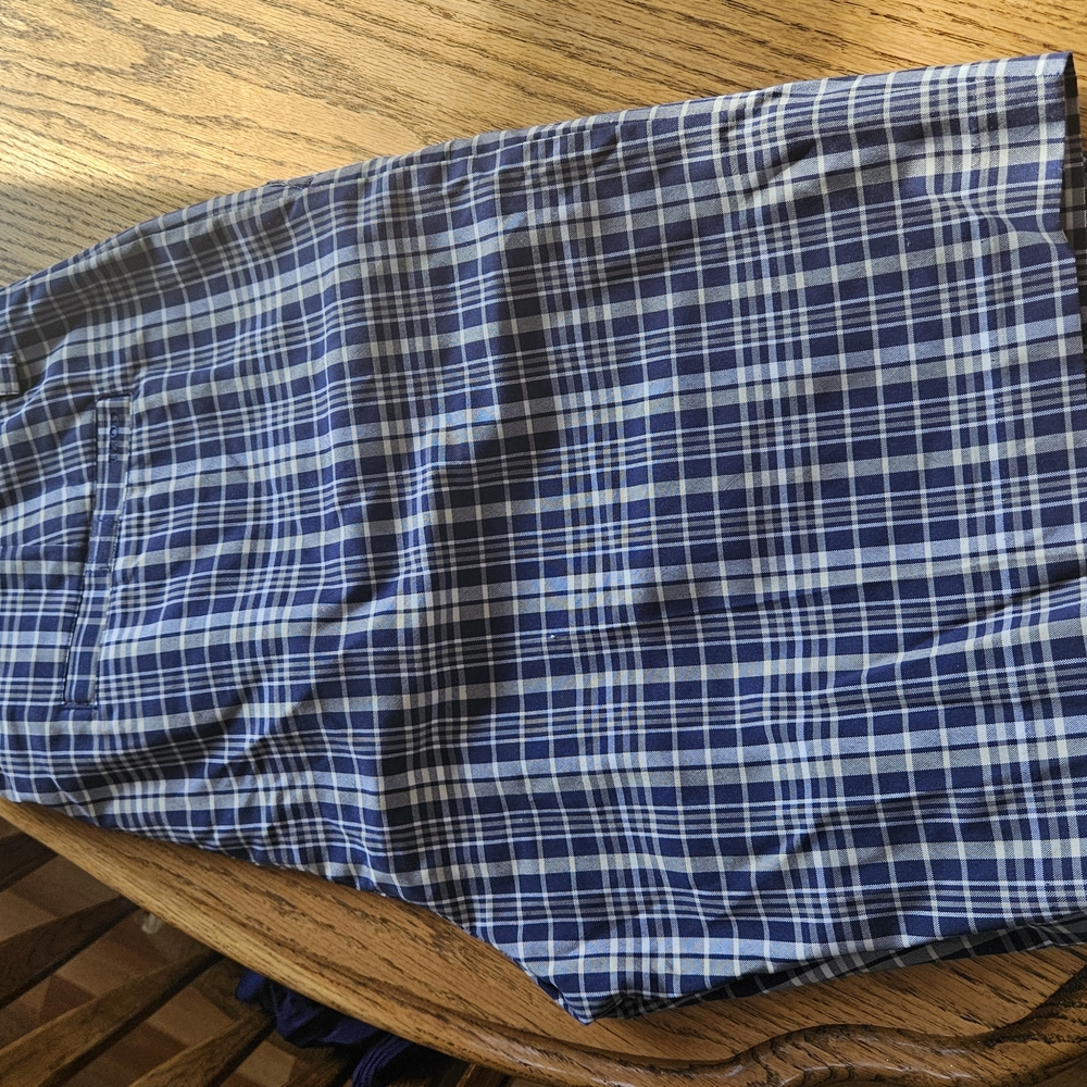 Mens Izod Blue Plaid Shirt size 38.